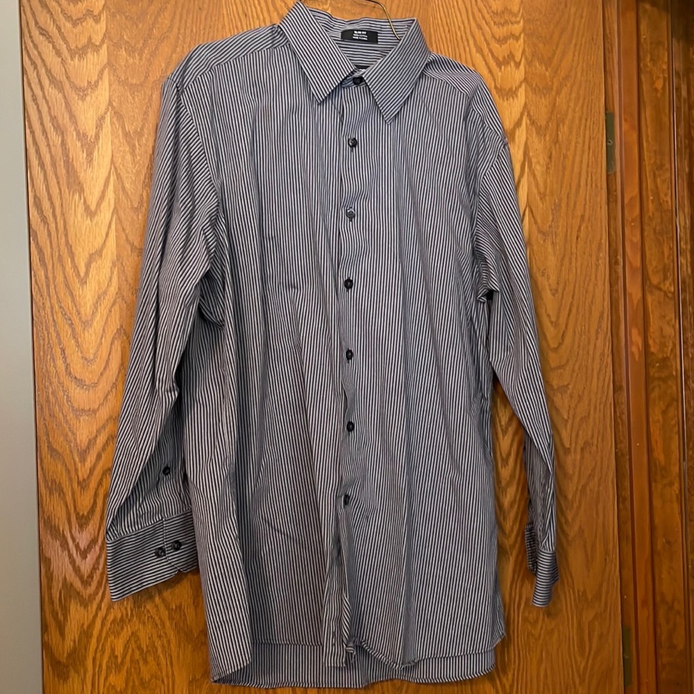 Mens Long Sleeve Dress Shirt, Size 16 1/2 , 32/33, Navy/grey pinstripe pattern